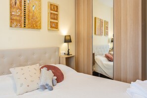 3 soverom, skrivebord, strykejern/-brett og wi-fi