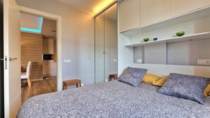 1 habitación, escritorio, tabla de planchar con plancha y wifi 