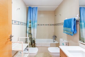 تجهيزات دش، مجففات شعر، مناشف