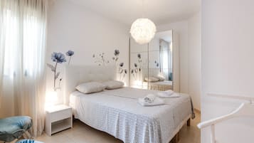 2 sovrum, skrivbord, strykjÀrn/strykbrÀda och wi-fi