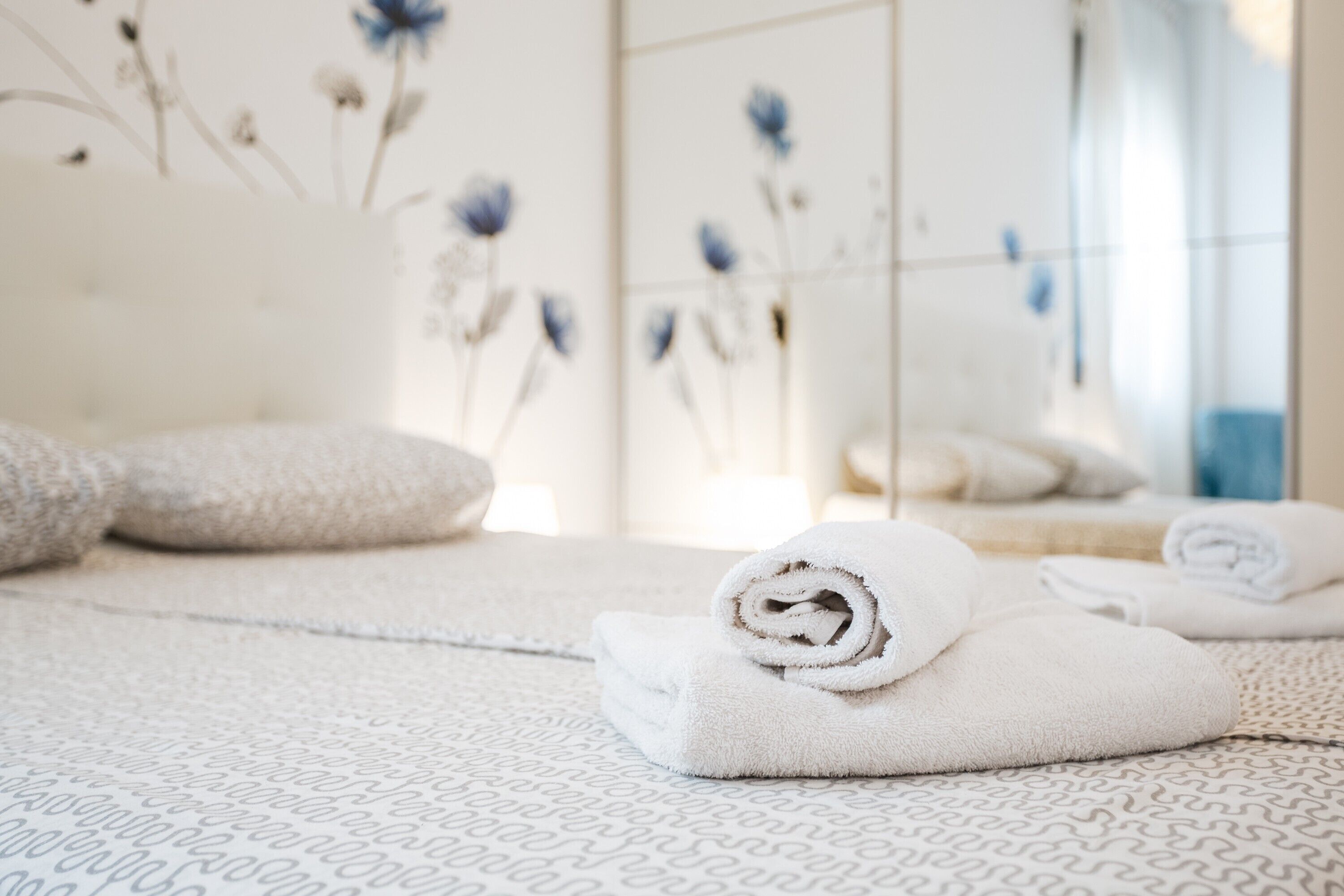 2 Schlafzimmer, Schreibtisch, Bügeleisen/Bügelbrett, WLAN