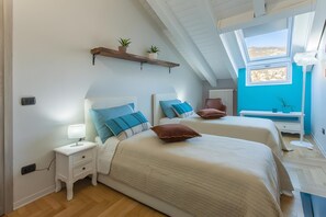 2 bedrooms, iron/ironing board, WiFi, bed sheets - Mema Apartment with Mountain View, Wi-Fi, and Private Elevator | Historic Center (Aosta)