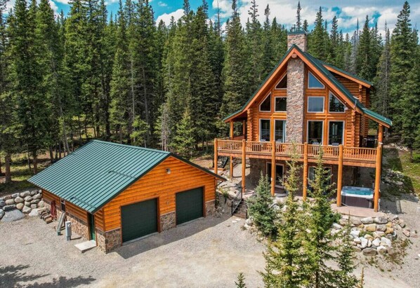 Exterior - The Mountain Gem Chalet / Hot Tub • Luxe Log Retreat (Fairplay)
