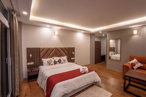 書桌、筆電工作空間、免費無線上網