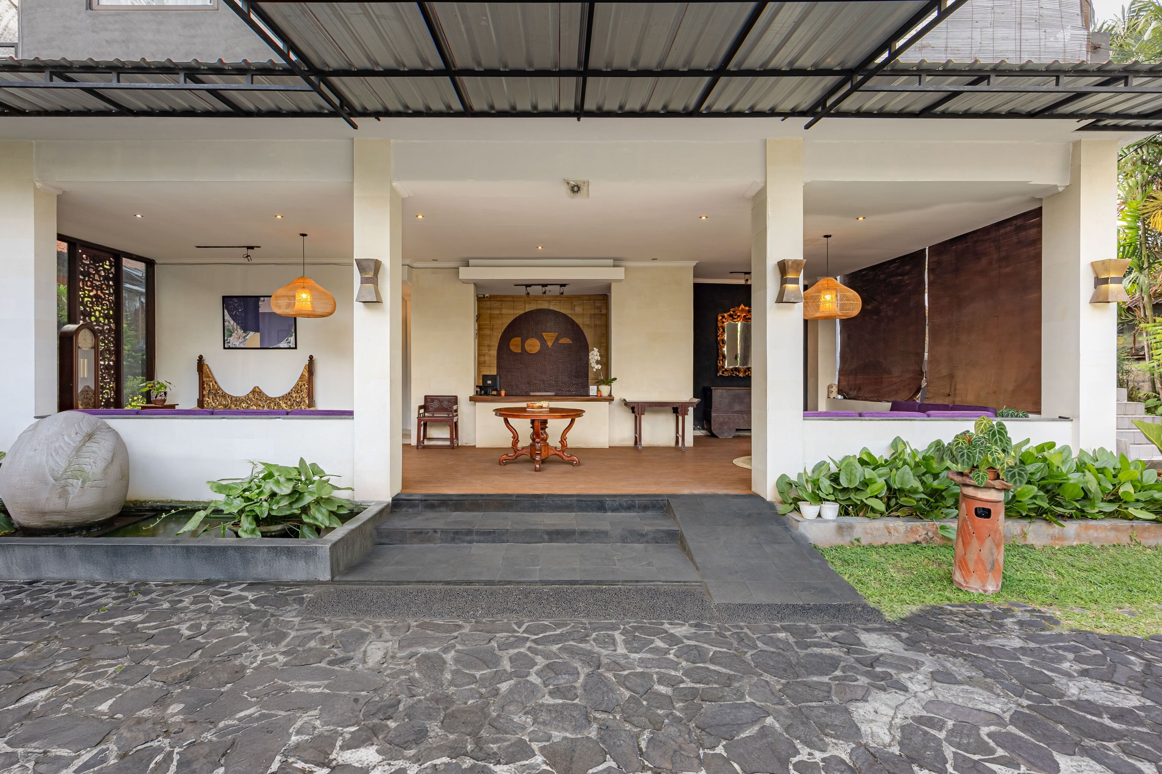 Mặt tiền nơi lưu trú