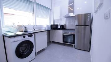 Fridge, microwave, oven, dishwasher