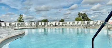 Beheizter Pool