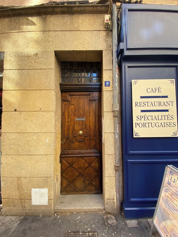 Exterior detail - Hypercenter lovely duplex with Terrace CLIM WIFI (Aix-en-Provence)