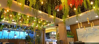 Bona Ventura Hotel & Skybar