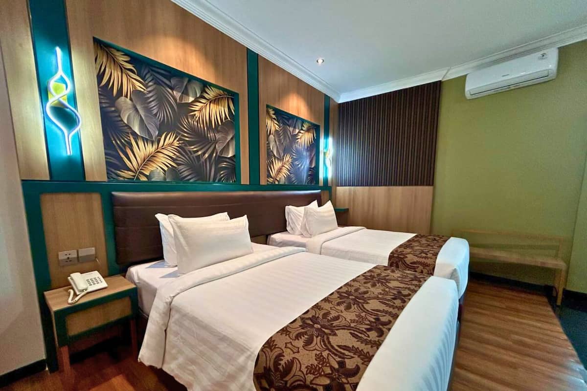 Superior Double or Twin Room | In-room safe, desk, laptop workspace, soundproofing