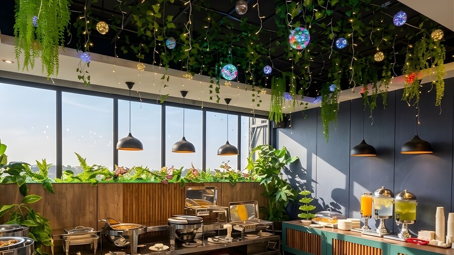 Bona Ventura Hotel & Skybar