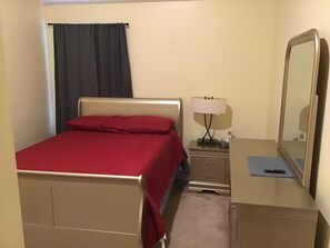 2 bedrooms, iron/ironing board, WiFi, bed sheets