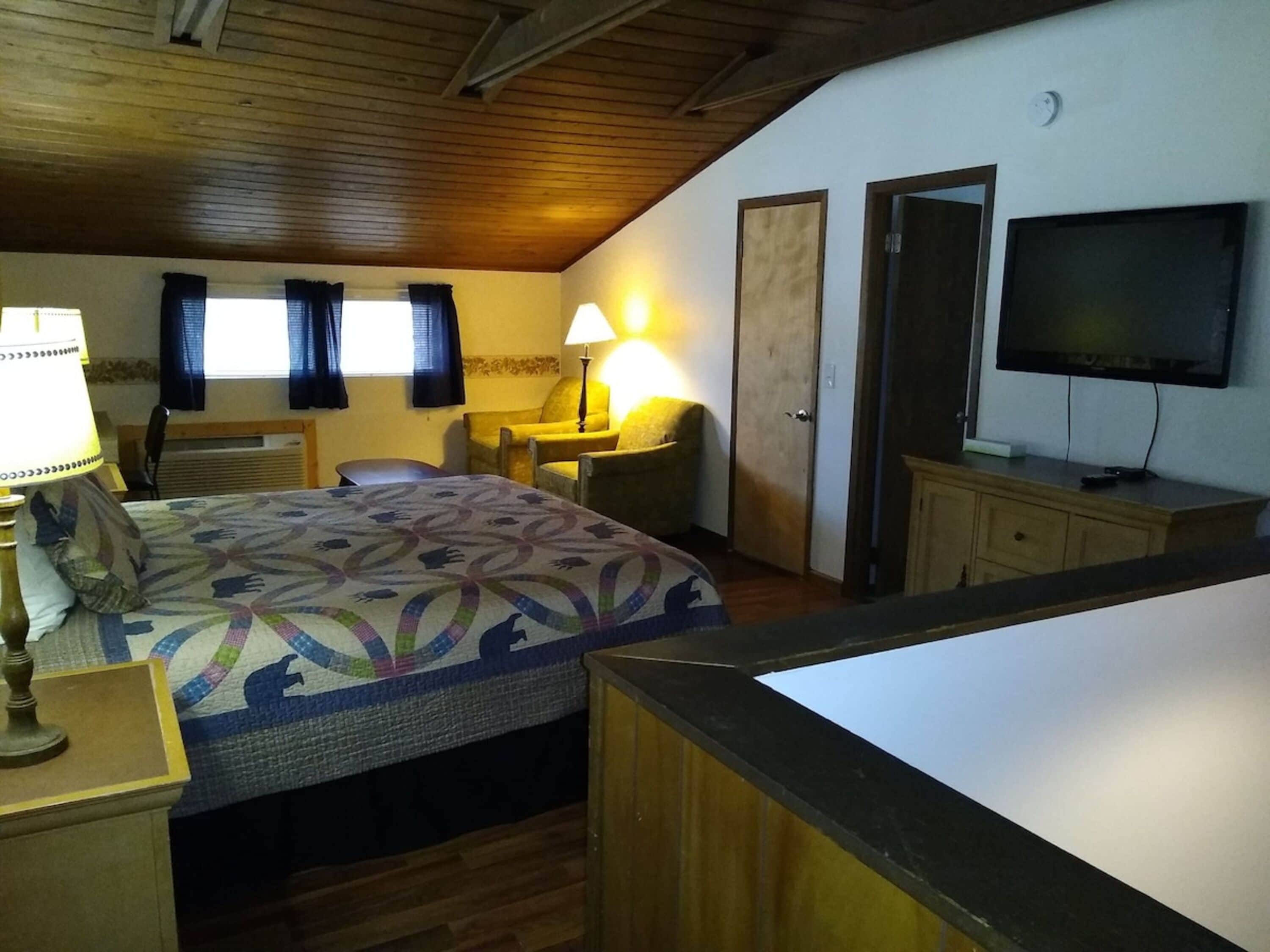 Signature-chalet, 3 makuuhuonetta, lemmikkejä ei sallita | Yksilöllisesti sisustettu, yksilöllisesti kalustettu