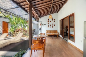 Villa, 2 Bedrooms | Living area