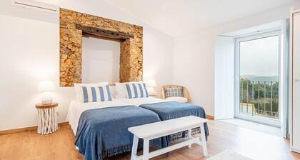 Room 'Quarto 1' with Shared Pool