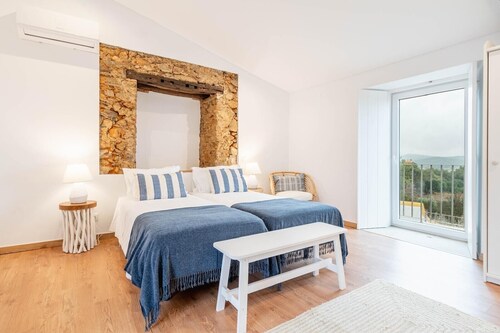 Room 'Quarto 1' with Shared Pool