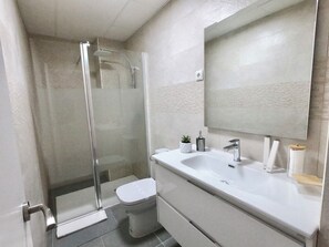 Comfort appartement | Badkamer | Zeep, shampoo, toiletpapier