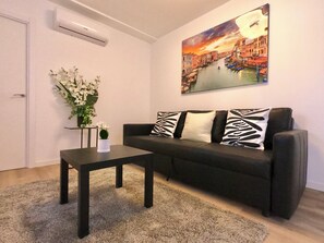 컴포트 아파트 | 거실 공간