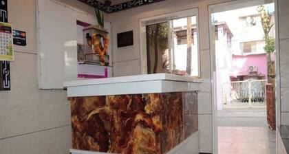 Anil Guest House Santacruz East