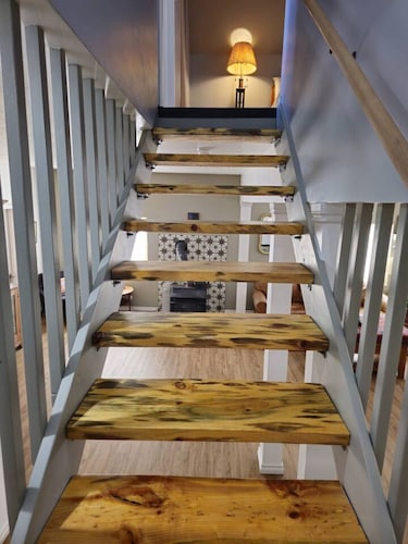 Muddy Creek Manor, Anthony Lakes Partner -10% off