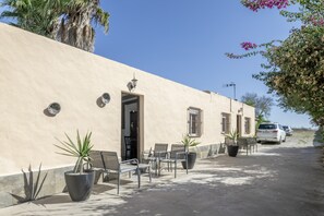 Exterior - Beautiful House with Pool (Conil de la Frontera)