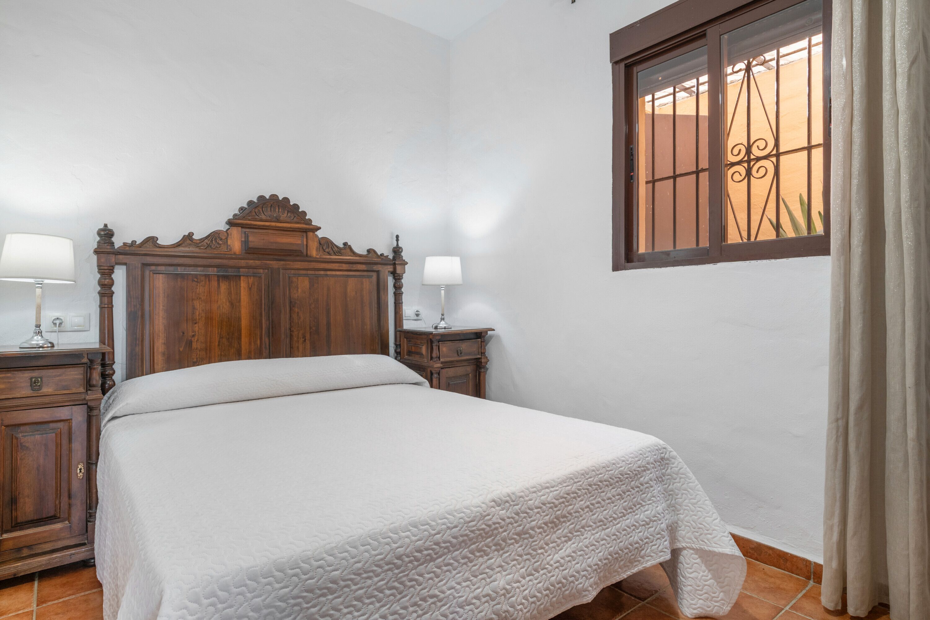 2 slaapkamers, een strijkplank/strijkijzer, wifi, beddengoed