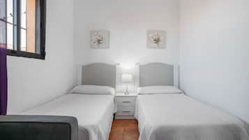 2 quartos, ferros/tábuas de passar roupa, Wi-Fi, roupa de cama