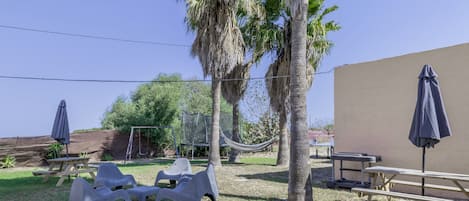 المنطقة المحيطة بالمنشأة