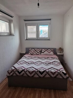 2 Schlafzimmer, Bügeleisen/Bügelbrett, Internetzugang