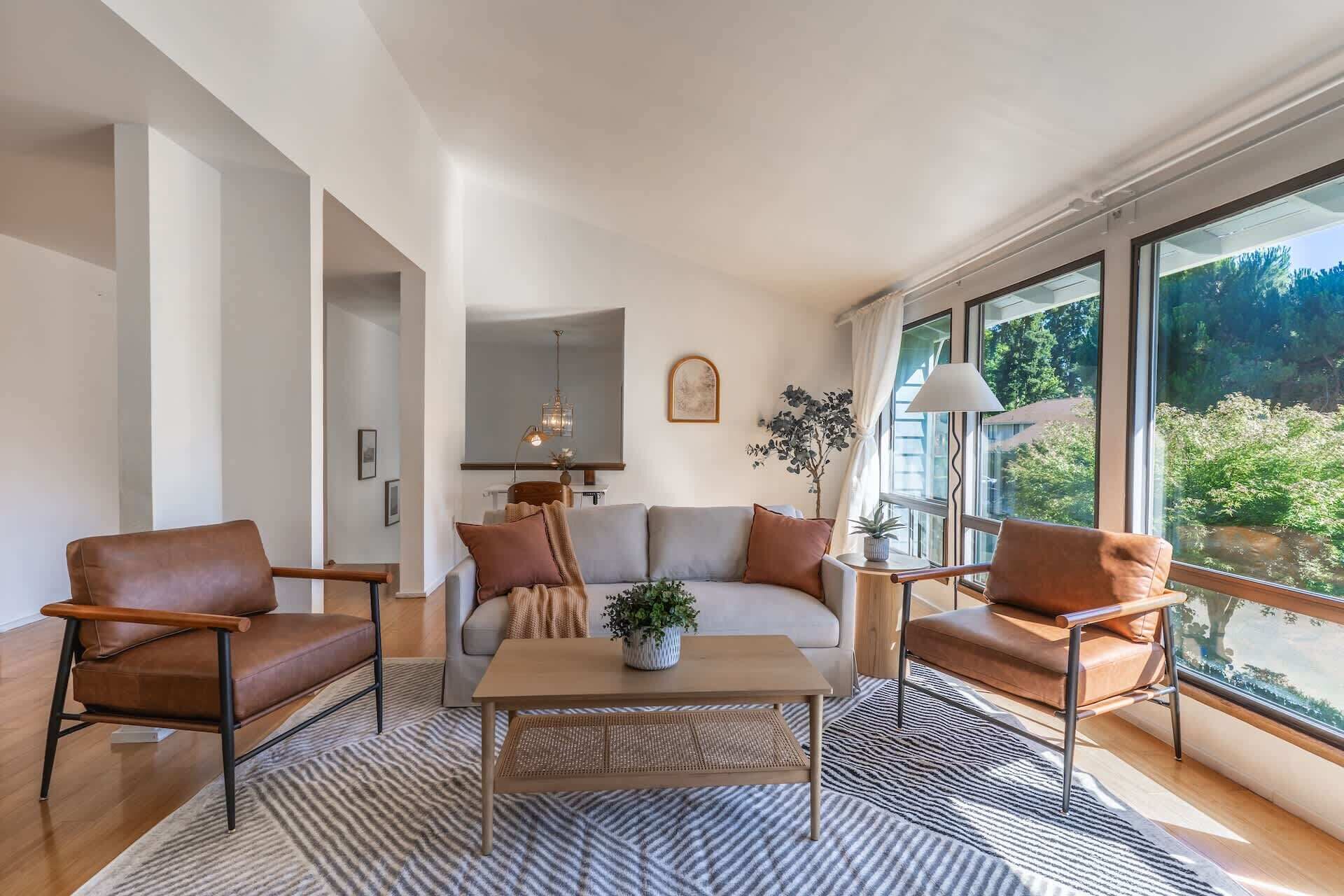 テレビ、書斎 / ワークスペース