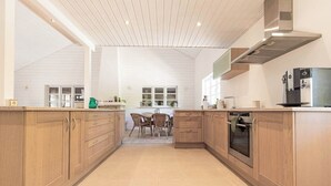 Micro-ondes, four, plaque de cuisson, lave-vaisselle