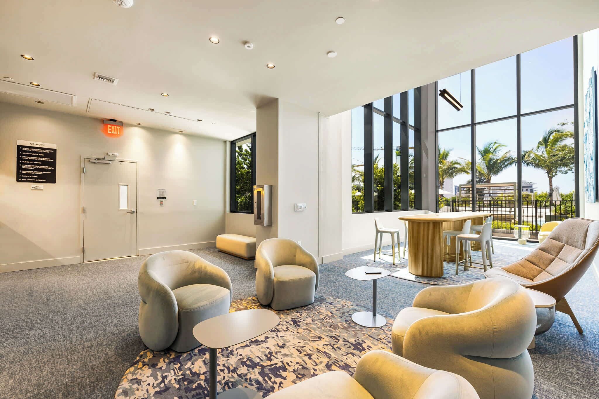 Miami Beach Retreat Cozy 1br Steps From The Shore! - Miami Beach, FL