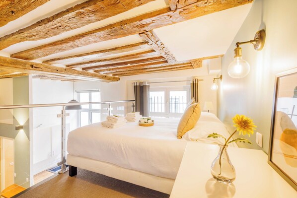 Apartment | 1 bedroom, laptop workspace, iron/ironing board, bed sheets