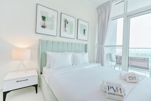 Comfort Studio, Balcony, City View | In-room safe, blackout drapes, soundproofing, iron/ironing board