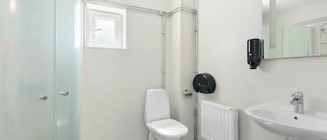 Classic Bungalow | Bathroom | Shower