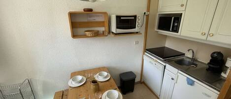 Fridge, microwave, coffee/tea maker