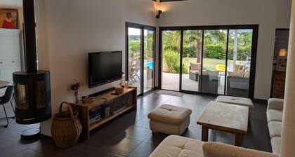 Maison élégante avec piscine privative, jardin clos et animaux admis