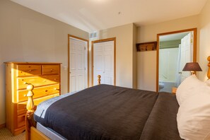 2 Schlafzimmer, Bügeleisen/Bügelbrett, Reisekinderbett, kostenloses WLAN