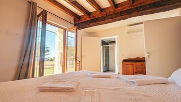 7 soverom, wi-fi (inkludert) og sengetøy