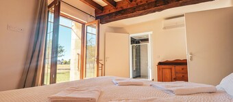 Spacious cottage for 15, comfort and nature in Berry