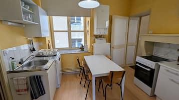 Fridge, microwave, dishwasher