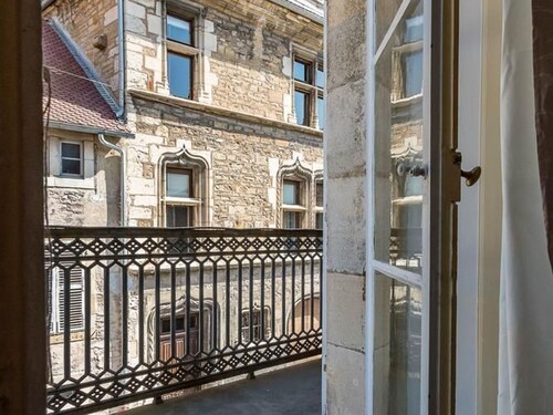 Appartement charmant au cœur de Vesoul avec parking privé