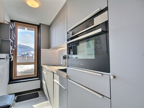 Réfrigérateur, lave-vaisselle