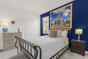 4 bedrooms, iron/ironing board, WiFi, bed sheets - Lovely 4 Bed Pool Home with Game Room-416CPB (Davenport)