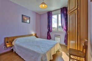 3 bedrooms, iron/ironing board, WiFi