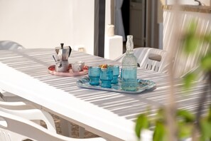 Outdoor dining - Apartment 'A Casa Di Legnointesta - Apt 2' with Shared Terrace, Wi-Fi and Air Conditioning (Nardò)