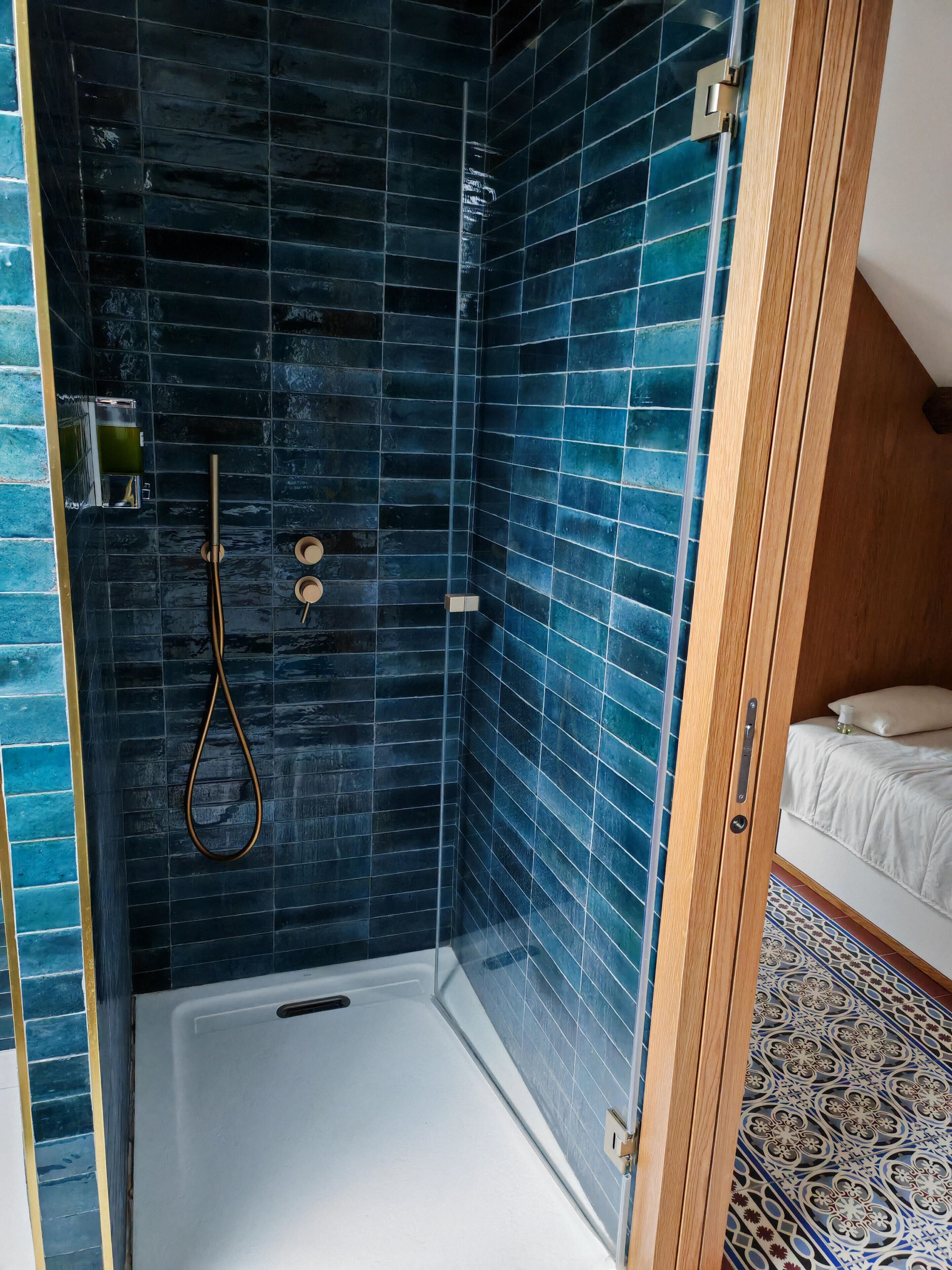 华丽双人房 (CHAMBRE 6 LES DE LOYNES) | 浴室