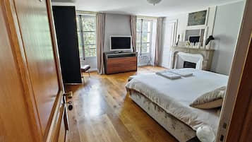 Habitación doble Deluxe, vista al jardín (CHAMBRE 3 LA PRINCESSE D'AREMBERG) | Wifi gratis y ropa de cama