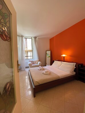1 bedroom, iron/ironing board, free WiFi, bed sheets - In the heart of Rome, 5 minutes from the Pantheon, Piazza Venezia and Campo de Fiori (Roma)