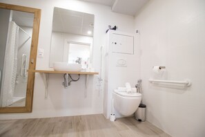 Shower, hair dryer, towels - Nautical C by Concept Flats (Valencia)